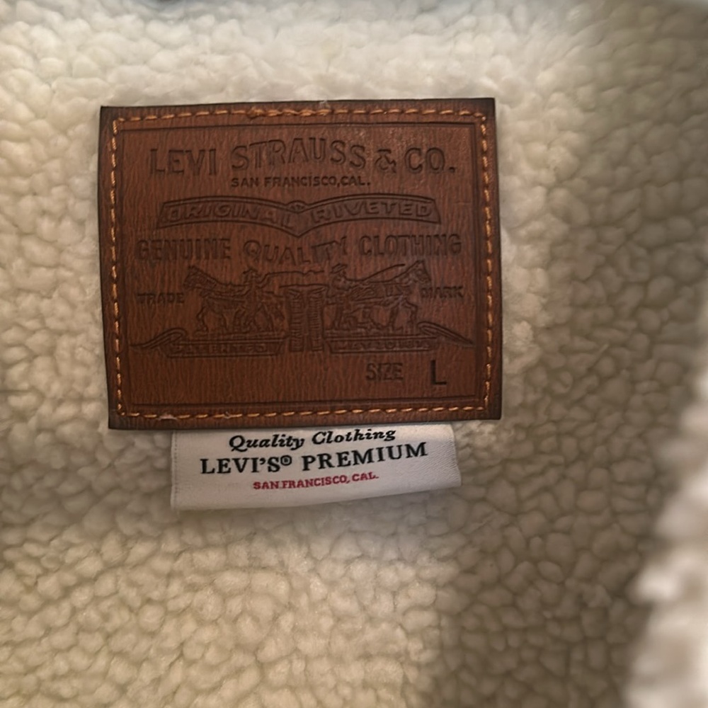 Women’s Light Blue Denim Jacket with Sherpa Lining - Picture 6 of 6